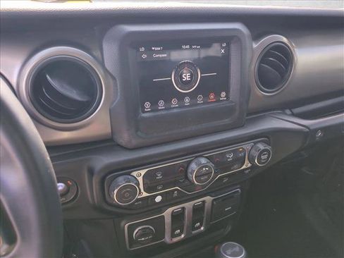 Used 2020 Jeep Wrangler Sport image 15