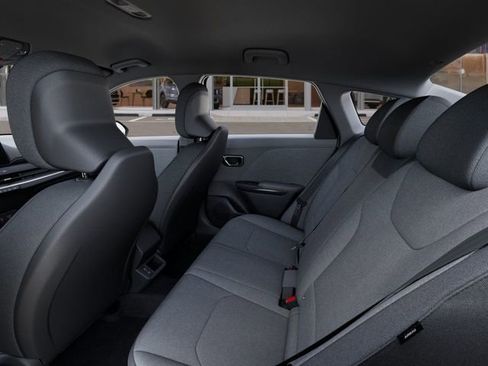 New 2025 Kia K4 LX FWD image 19
