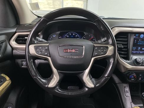 Used 2018 GMC Acadia Denali w/ Technology Package AWD/4WD image 19