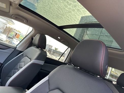 New 2026 Volkswagen Atlas Peak Edition AWD/4WD image 13