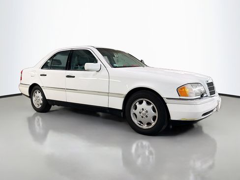 Used 1996 Mercedes-Benz C 280 4dr Sdn 2.8L image 1