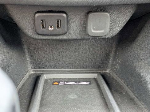 Used 2022 Chevrolet Traverse LT w/ LPO, Floor Liner Package image 31