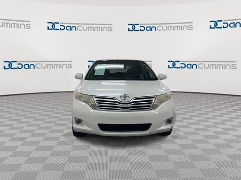 Used 2010 Toyota Venza FWD image 3