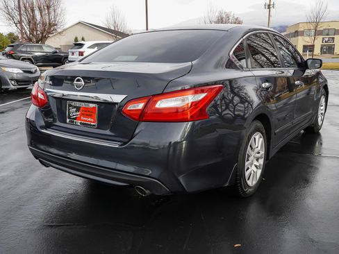 Used 2017 Nissan Altima 2.5 S w/ Power Driver Seat Package image 8