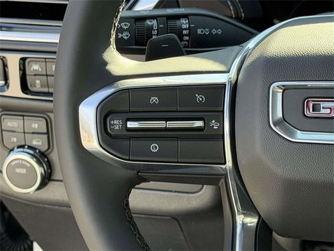 New 2026 GMC Yukon Elevation image 13