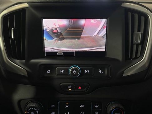 Used 2024 GMC Terrain SLE image 21