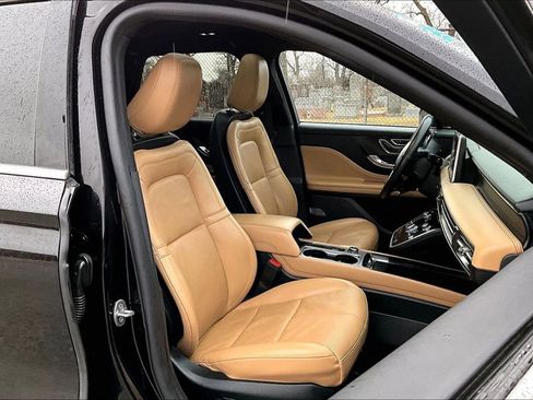 Used 2022 Lincoln Corsair Reserve w/ Elements Package image 7