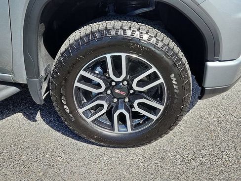 Used 2026 GMC Sierra 1500 AT4 w/ Technology Package AWD/4WD image 8