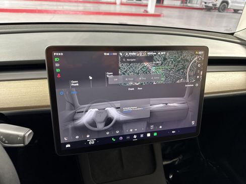 Used 2023 Tesla Model Y Long Range image 21