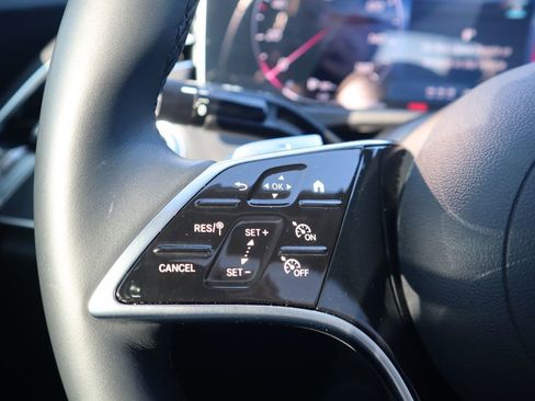 Used 2025 Mercedes-Benz E 450 4MATIC Sedan image 21