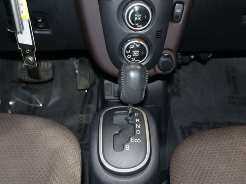 Used 2012 Mitsubishi i SE image 26