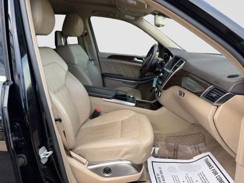 Used 2013 Mercedes-Benz GL 450 4MATIC image 20