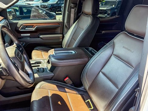 Used 2022 GMC Sierra 1500 Denali AWD/4WD image 9
