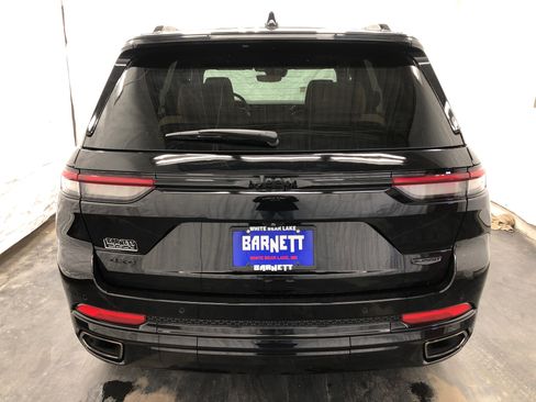 Certified 2024 Jeep Grand Cherokee Summit AWD/4WD image 8