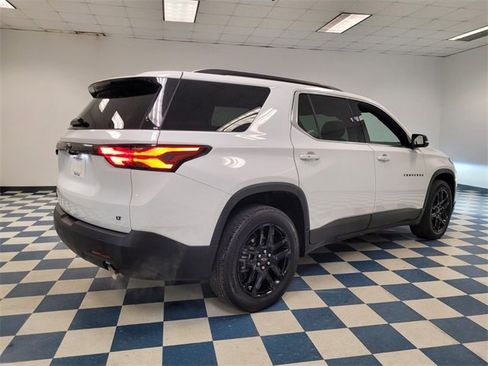 Used 2022 Chevrolet Traverse LT image 6