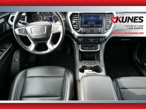 Used 2023 GMC Acadia SLT AWD/4WD image 16