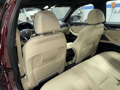 Used 2023 BMW 530i xDrive w/ Premium Package image 29