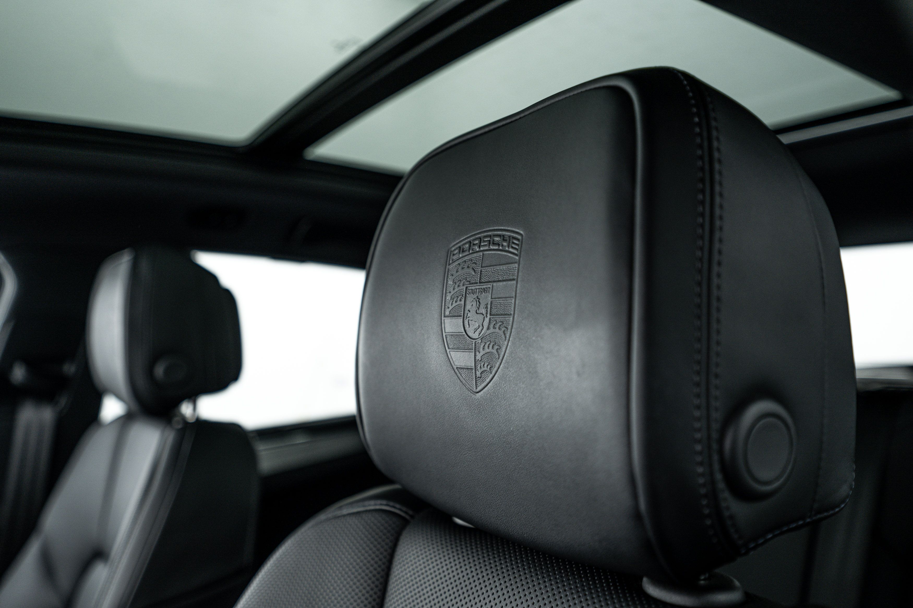Certified 2026 Porsche Macan AWD/4WD image 21