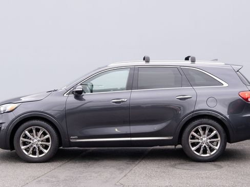 Used 2017 Kia Sorento SX image 35