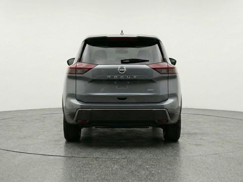 Used 2025 Nissan Rogue SV image 6
