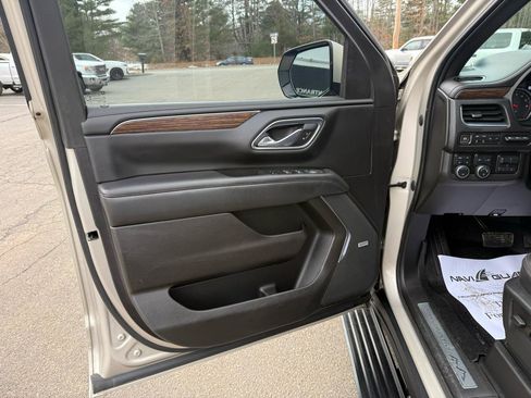 Used 2021 Chevrolet Suburban High Country image 29