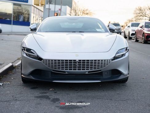 Used 2021 Ferrari Roma image 2