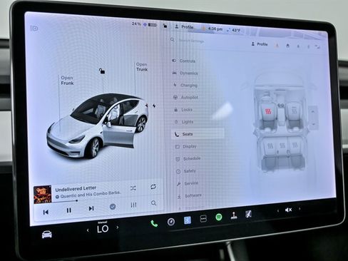 Used 2020 Tesla Model Y Long Range image 33