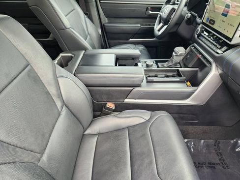 Used 2025 Toyota Tundra Platinum AWD/4WD image 19