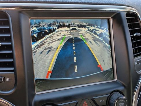 Used 2017 Jeep Grand Cherokee Limited image 20