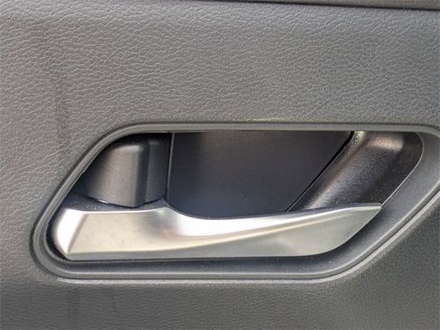 Used 2025 Nissan Kicks SR image 26