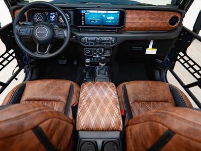 Used 2025 Jeep Gladiator Sport