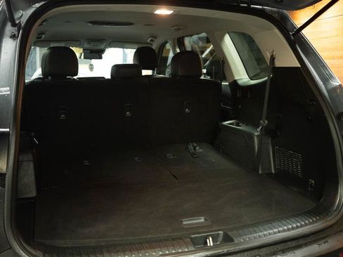 Used 2022 Kia Telluride LX image 7