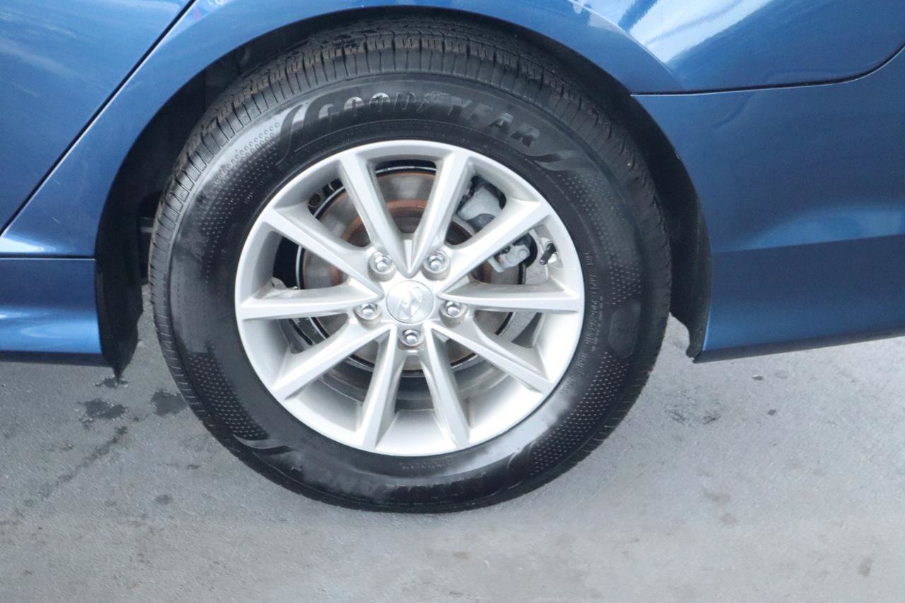 Used 2018 Hyundai Sonata SE FWD image 11