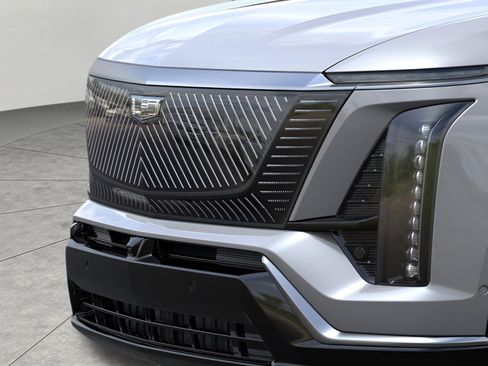 New 2026 Cadillac Vistiq Luxury w/ LPO, Floor Liner Package AWD/4WD image 13