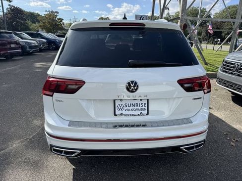 Used 2024 Volkswagen Tiguan SEL R-Line AWD/4WD image 5