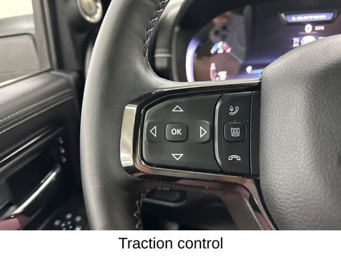 Used 2025 RAM 2500 Limited AWD/4WD image 35