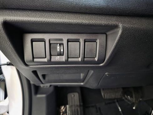 Used 2022 Subaru Outback Premium image 19