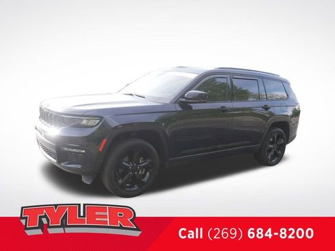 Certified 2024 Jeep Grand Cherokee L Limited w/ Luxury Tech Group II AWD/4WD image 3