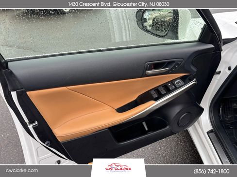 Used 2018 Lexus IS 300 AWD w/ Comfort Package image 11