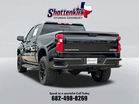 Used 2022 Chevrolet Silverado 1500 ZR2 w/ Technology Package AWD/4WD image 8
