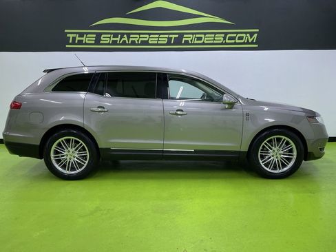 Used 2017 Lincoln MKT AWD w/ Technology Package image 11