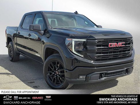Used 2025 GMC Sierra 1500 Elevation AWD/4WD image 1
