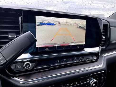 Used 2024 GMC Sierra 2500 SLT image 22