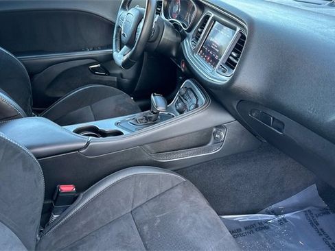 Used 2019 Dodge Challenger SRT Hellcat image 19