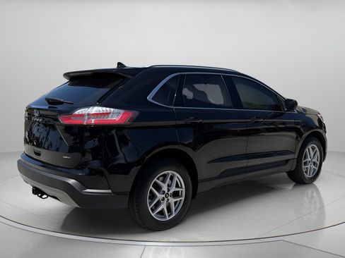 Used 2023 Ford Edge SEL w/ Convenience Package AWD/4WD image 3