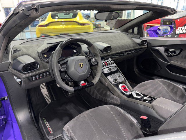 Used 2017 Lamborghini Huracan LP 610-4 AWD/4WD image 73