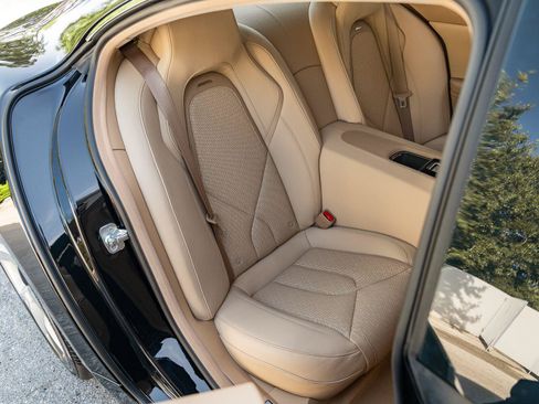 New 2025 Karma Revero Luxury RWD image 31