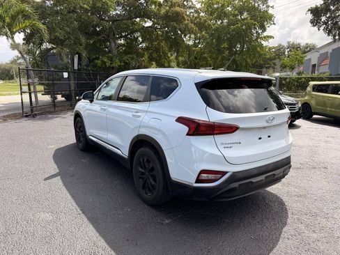 Used 2019 Hyundai Santa Fe SE FWD image 4