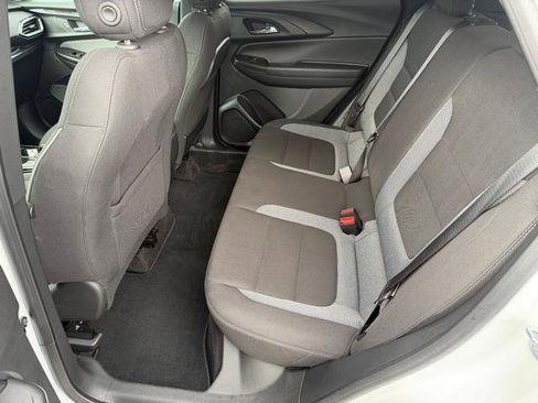 Used 2023 Chevrolet TrailBlazer LT FWD image 8