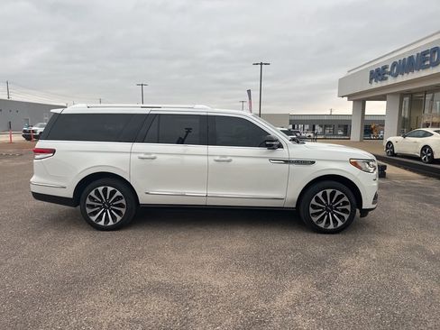 Used 2024 Lincoln Navigator L Reserve AWD/4WD image 13